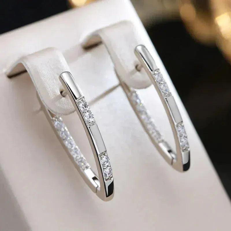 Refined Earrings with Zirconia Stones